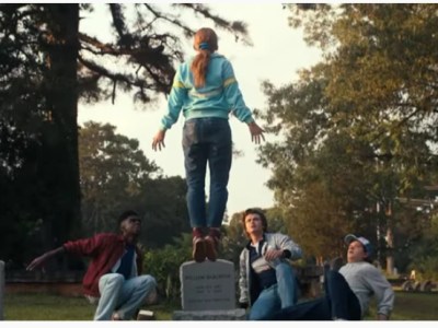 Stranger Things Moments: Running Up That&nbsp;Hill